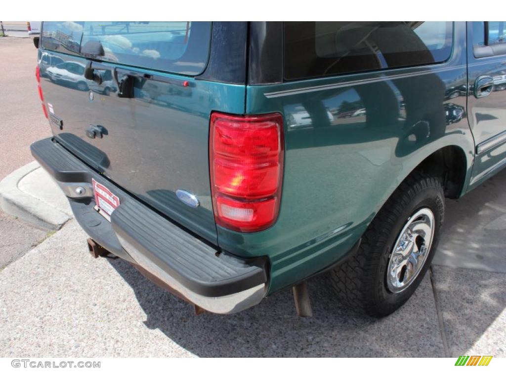 1997 Expedition XLT 4x4 - Pacific Green Metallic / Medium Graphite photo #17