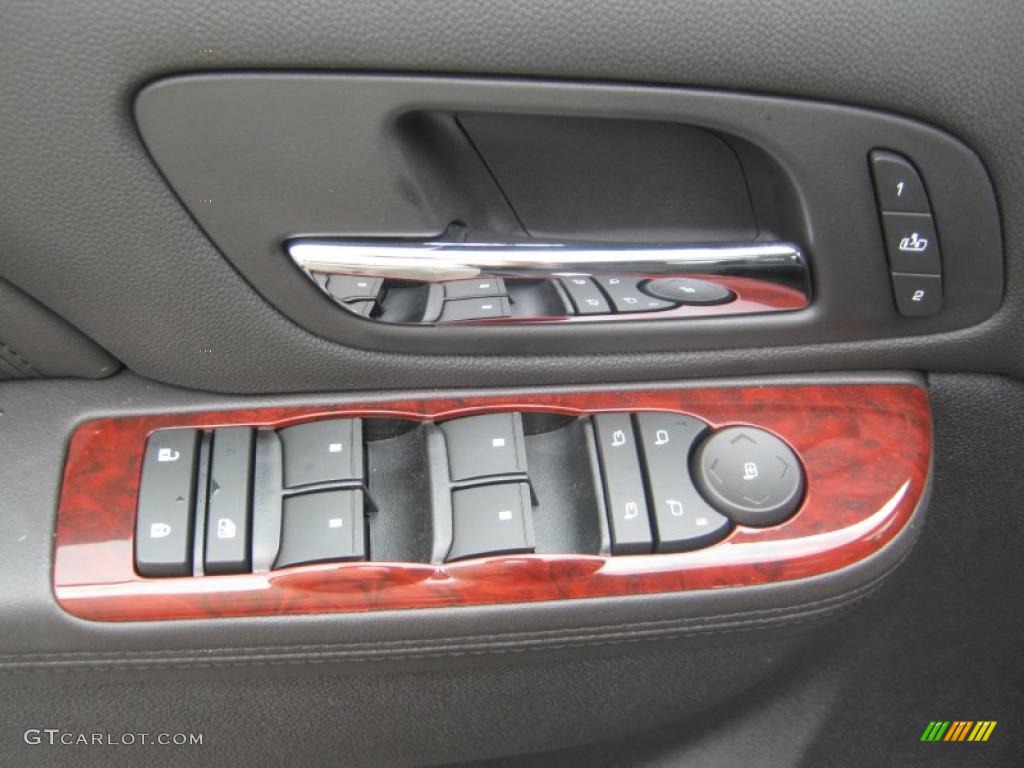 2011 Cadillac Escalade EXT Premium AWD Controls Photo #48473121