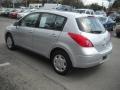 Brillant Silver - Versa 1.8 S Hatchback Photo No. 5