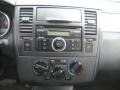 Brillant Silver - Versa 1.8 S Hatchback Photo No. 17