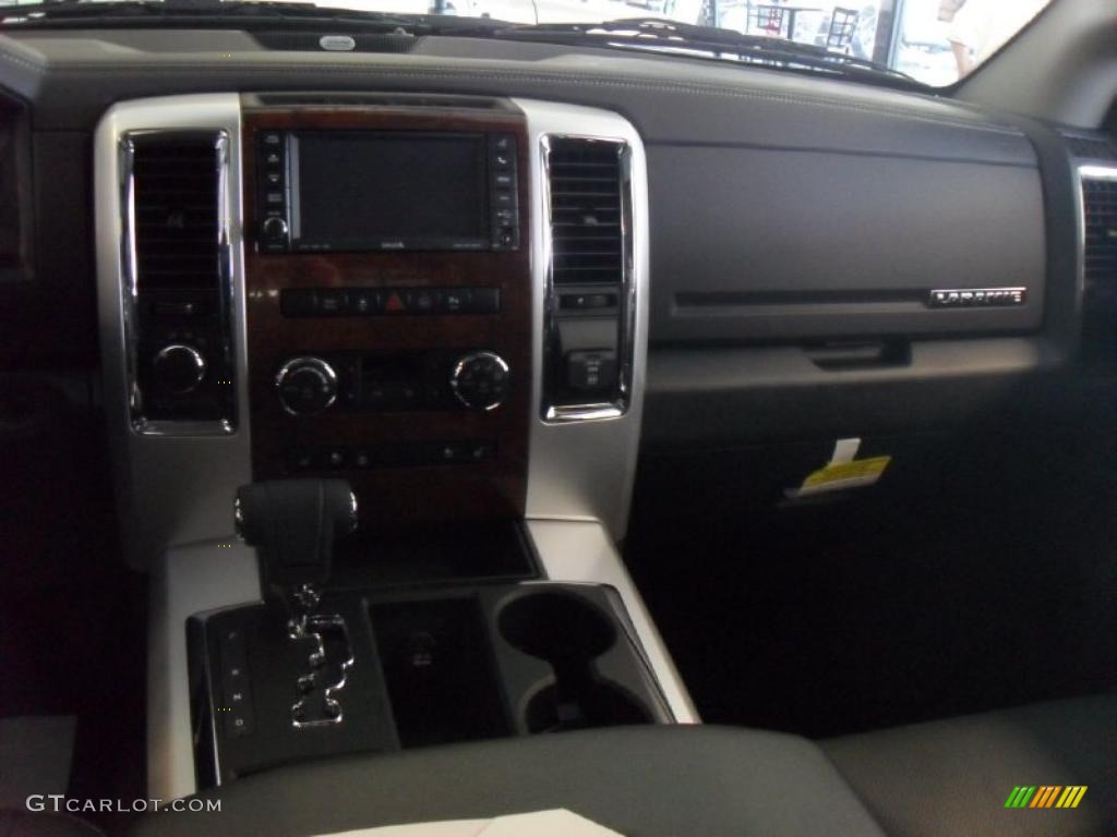 2011 Ram 1500 Laramie Quad Cab 4x4 - Brilliant Black Crystal Pearl / Dark Slate Gray photo #19