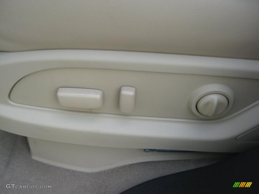 2011 Acadia Denali - White Diamond Tintcoat / Cashmere photo #15