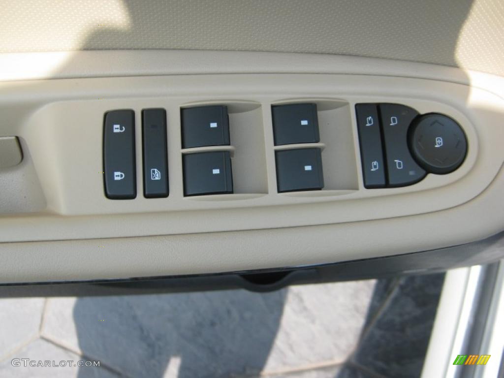 2011 Acadia Denali - White Diamond Tintcoat / Cashmere photo #19