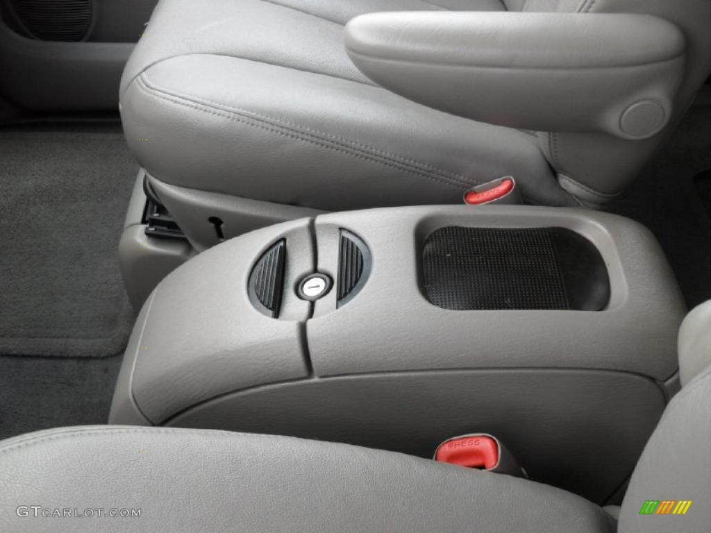 2002 Grand Caravan Sport - Inferno Red Pearl / Sandstone photo #9