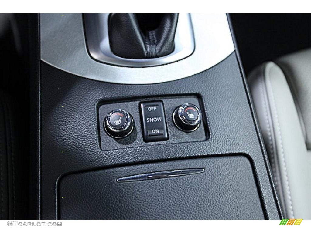 2009 Infiniti G 37 x S Sedan Controls Photo #48476046