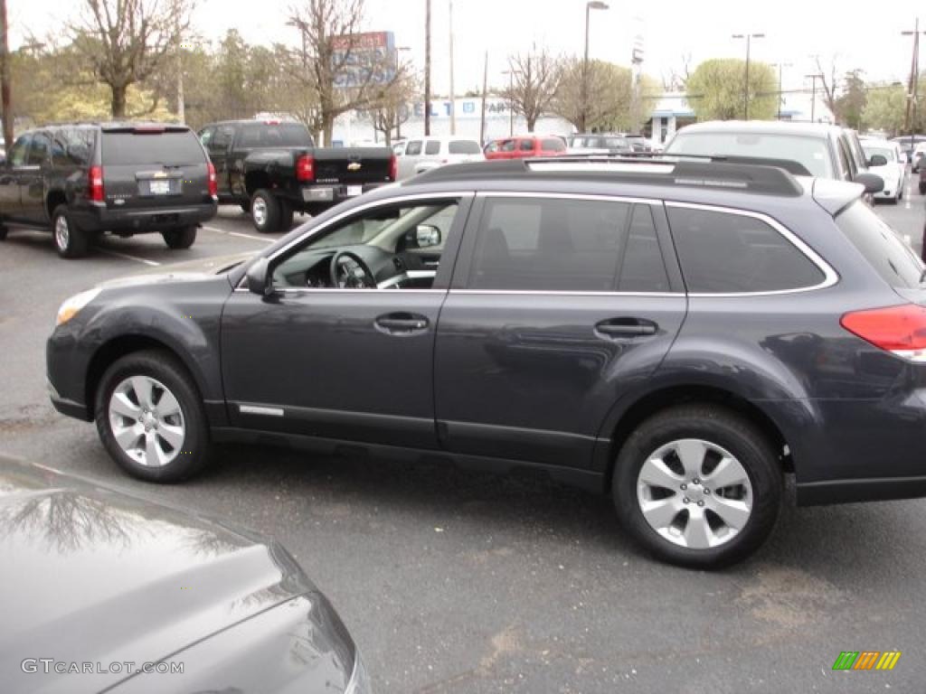 2011 Outback 2.5i Premium Wagon - Graphite Gray Metallic / Off Black photo #9