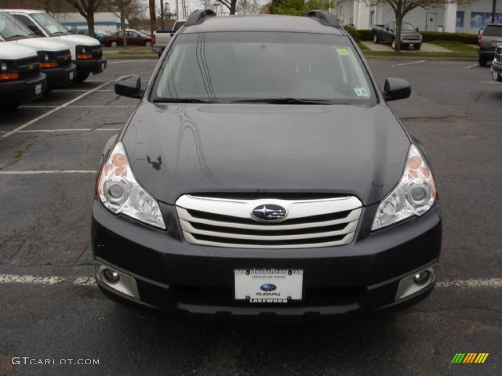 2011 Outback 2.5i Premium Wagon - Graphite Gray Metallic / Off Black photo #2