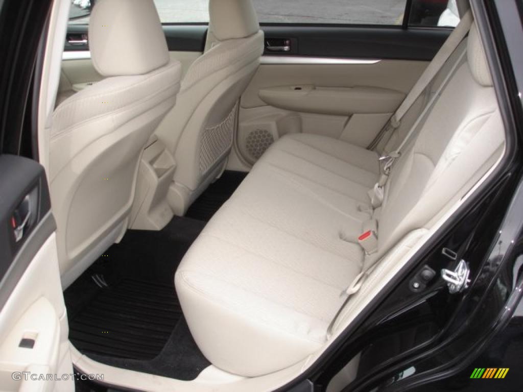 Warm Ivory Interior 2011 Subaru Outback 2.5i Premium Wagon Photo #48476823