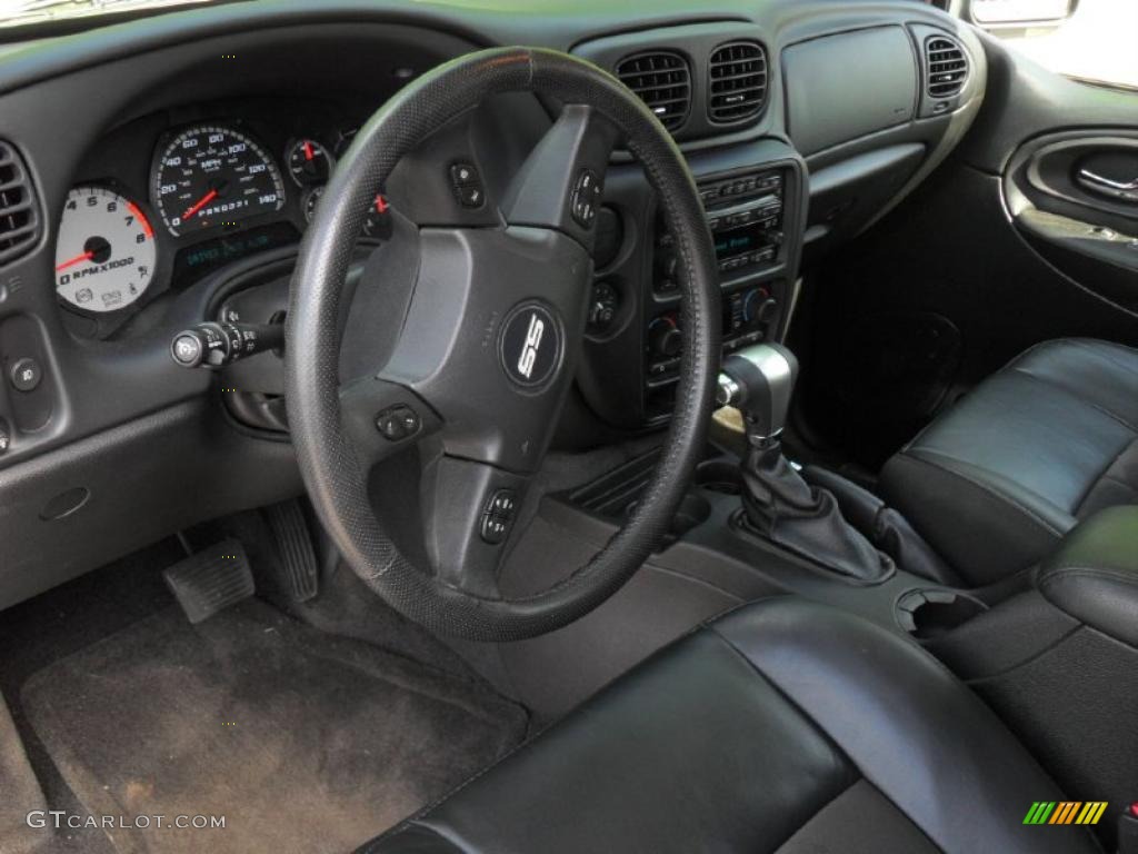 Ebony Interior 2006 Chevrolet TrailBlazer SS Photo #48476982