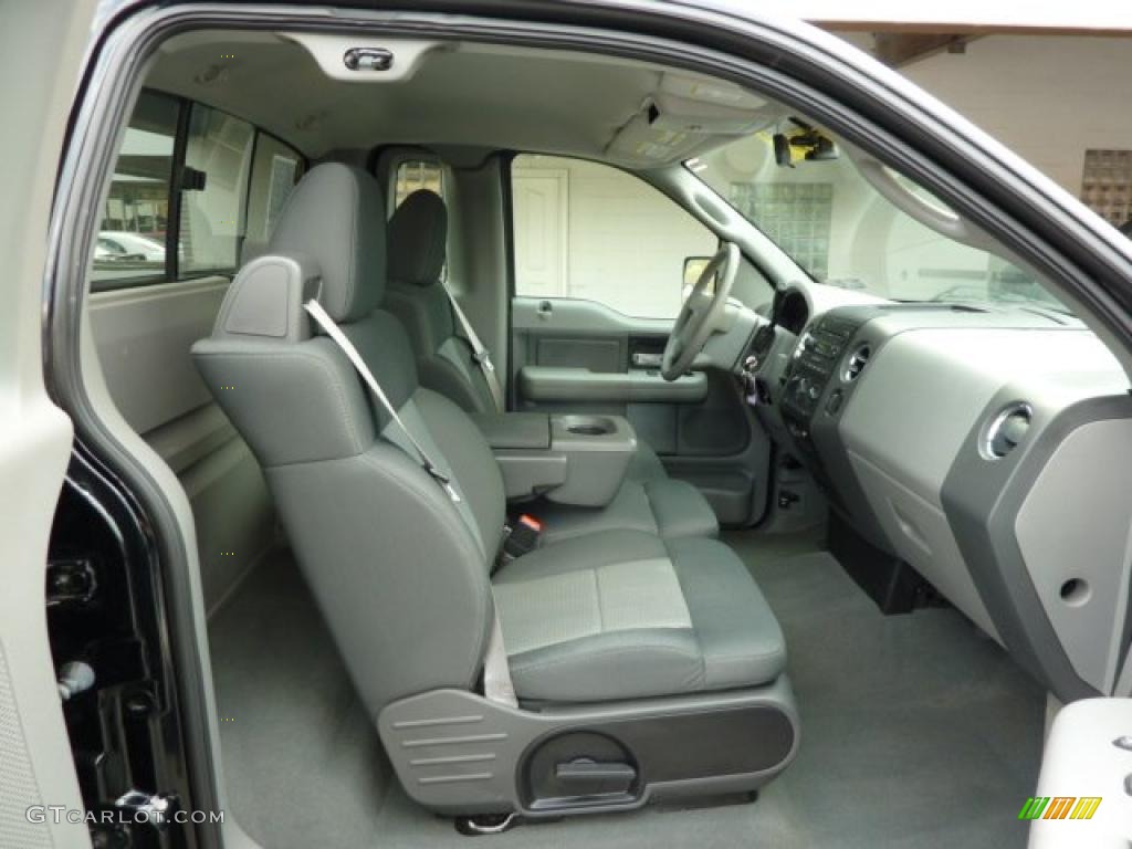 Medium/Dark Flint Interior 2007 Ford F150 XLT Regular Cab Photo #48477081