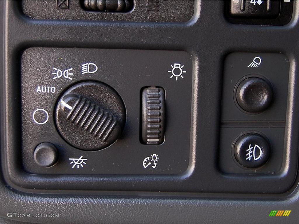 2006 GMC Sierra 1500 SLE Extended Cab 4x4 Controls Photo #48477387