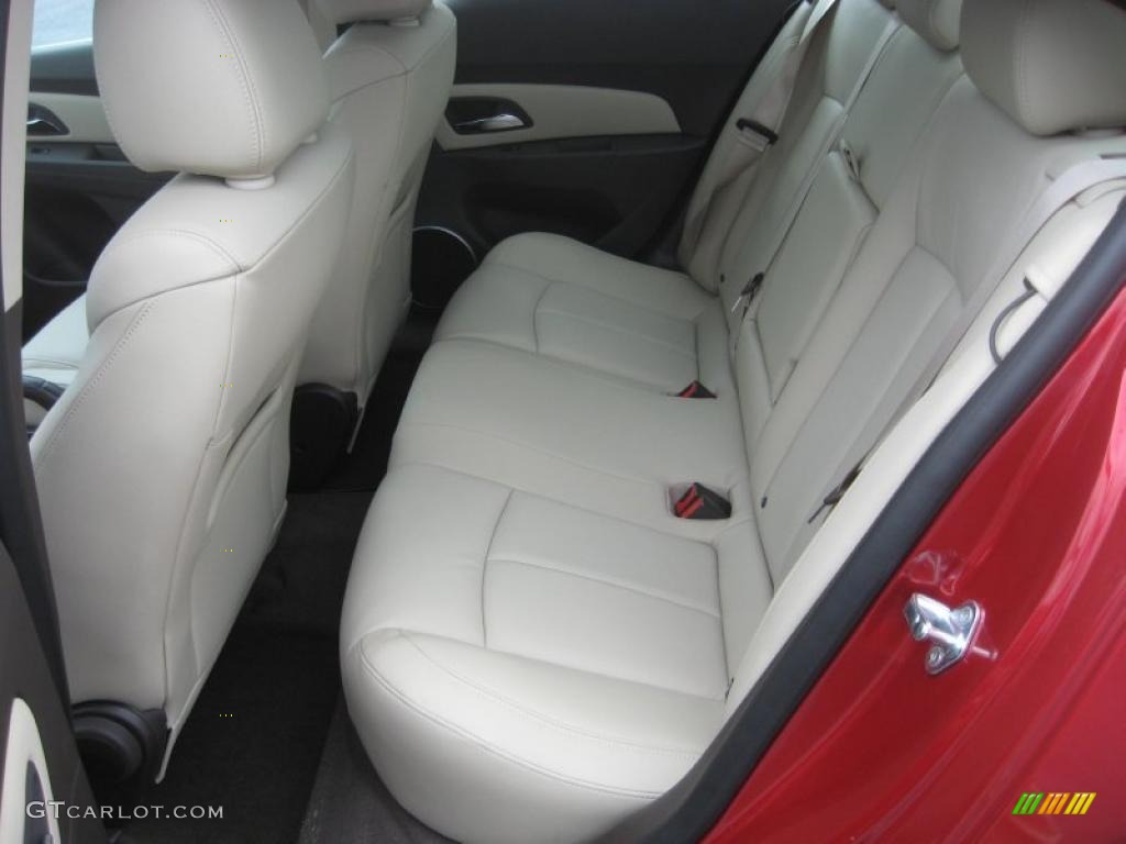 Cocoa/Light Neutral Leather Interior 2011 Chevrolet Cruze LTZ/RS Photo #48478818