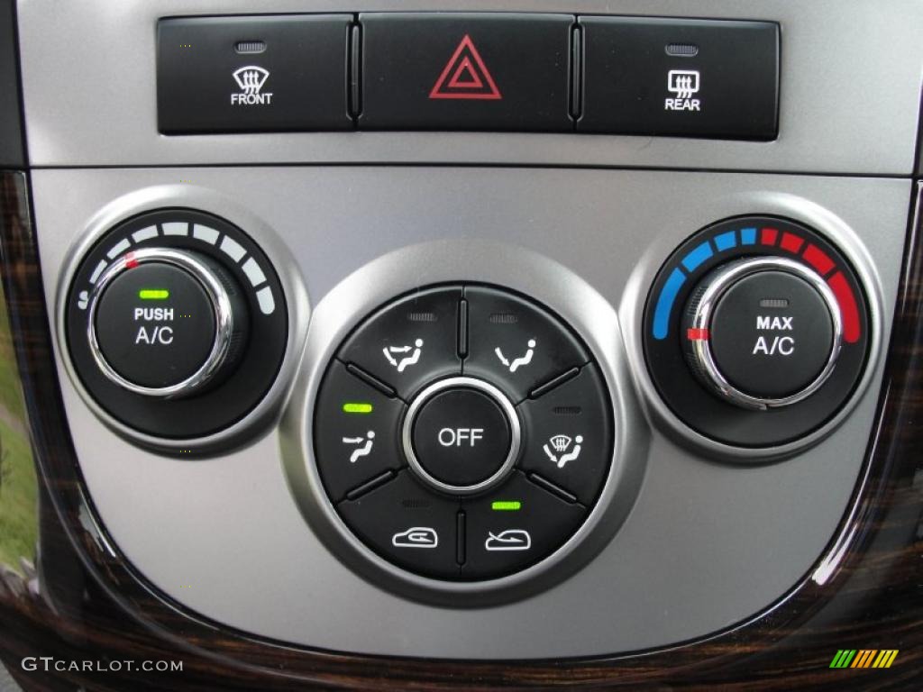 2011 Hyundai Santa Fe SE Controls Photo #48479310
