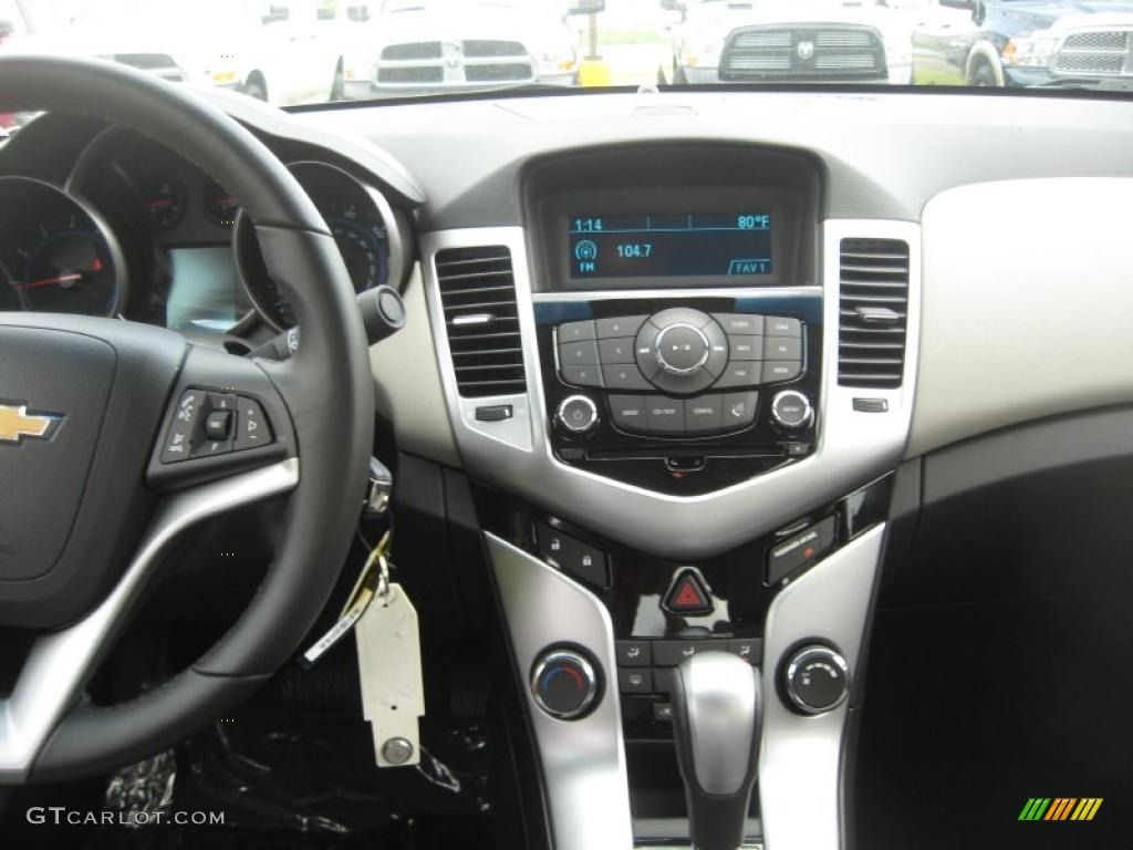 2011 Chevrolet Cruze ECO Controls Photo #48479571