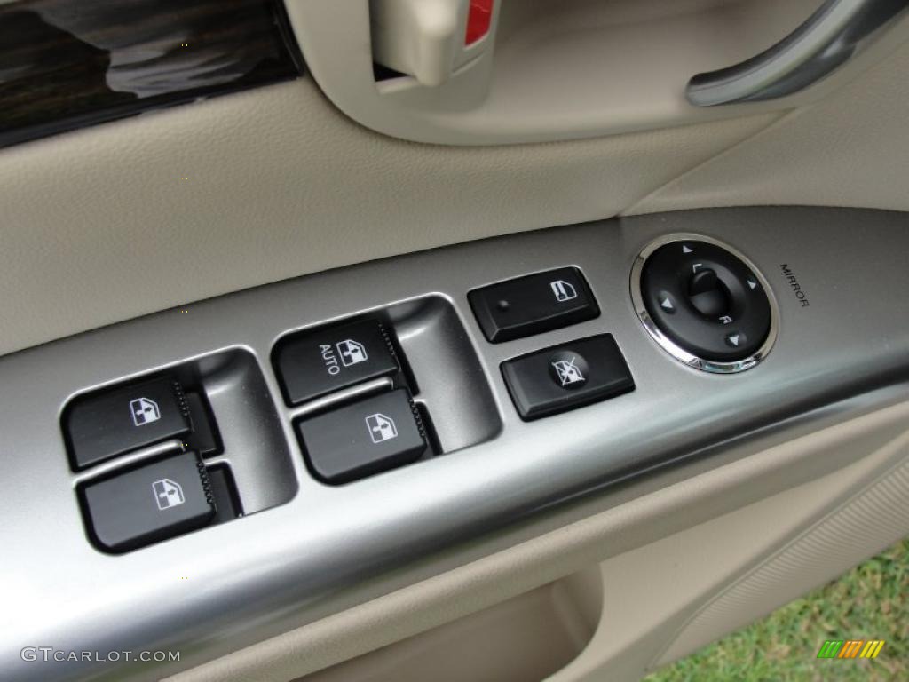 2011 Hyundai Santa Fe Limited Controls Photo #48479754