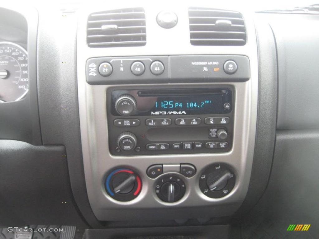 2011 Chevrolet Colorado LT Regular Cab 4x4 Controls Photo #48479841