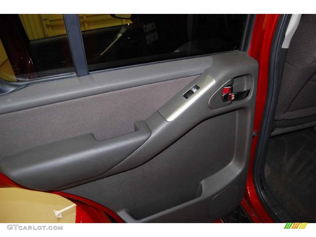 2008 Pathfinder SE - Red Brawn / Graphite photo #13