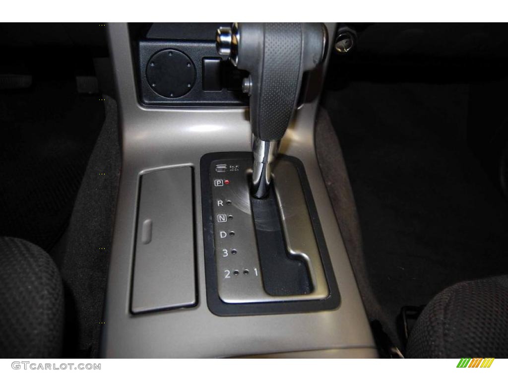 2008 Pathfinder SE - Red Brawn / Graphite photo #22