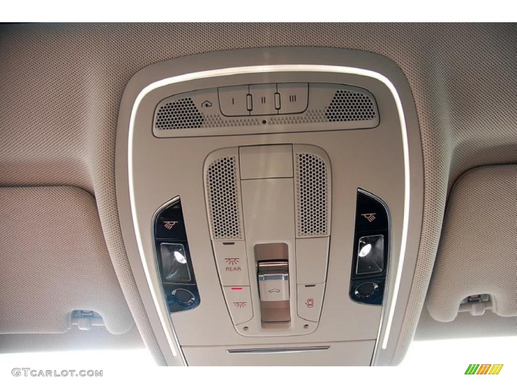 2011 Audi A8 4.2 FSI quattro Controls Photo #48482745