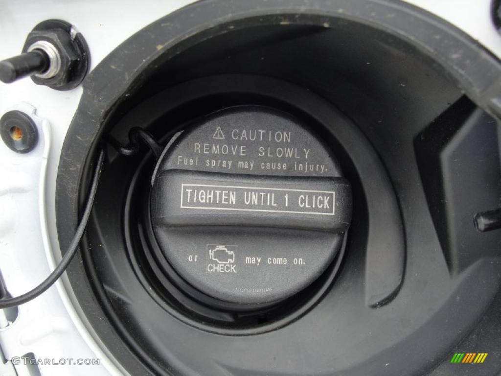 2011 Sienna XLE - Super White / Light Gray photo #14