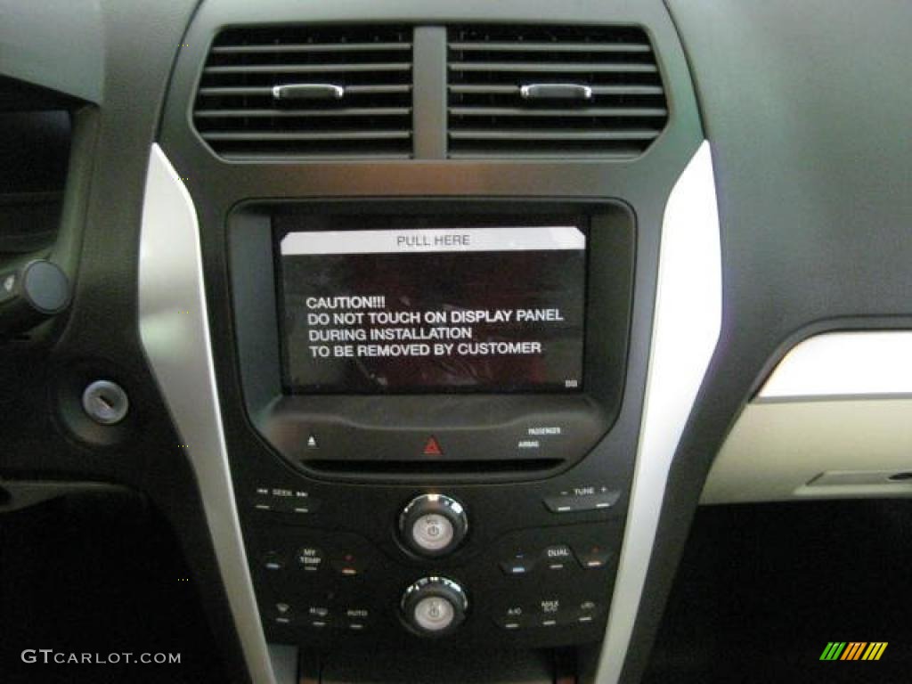 2011 Ford Explorer XLT 4WD Controls Photo #48483595