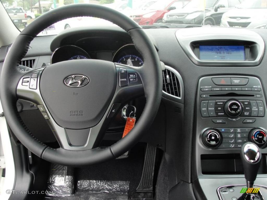2011 Hyundai Genesis Coupe 2.0T Black Cloth Dashboard Photo #48483801