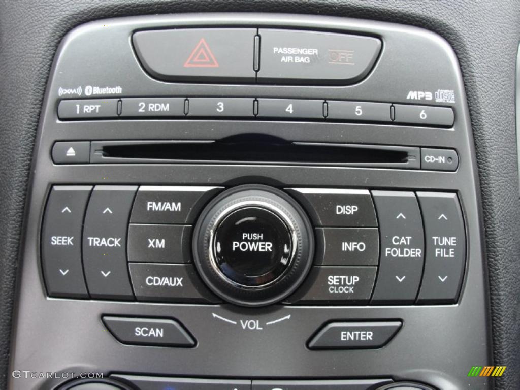 2011 Hyundai Genesis Coupe 2.0T Controls Photo #48483846
