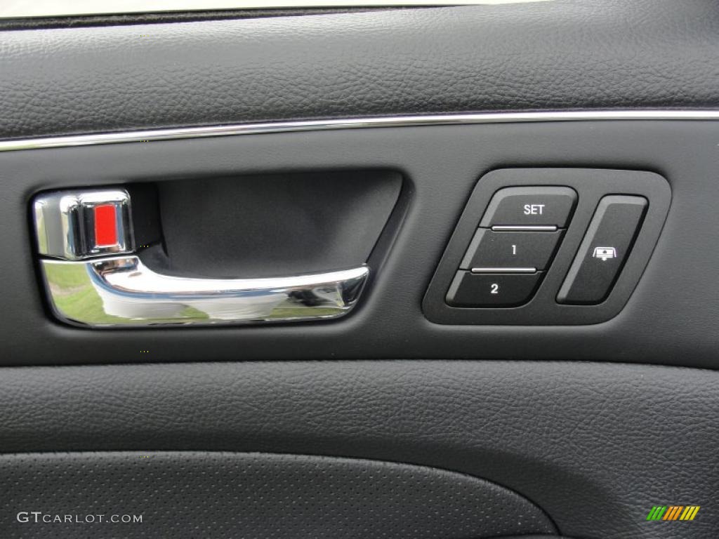2011 Hyundai Genesis 3.8 Sedan Controls Photo #48484290