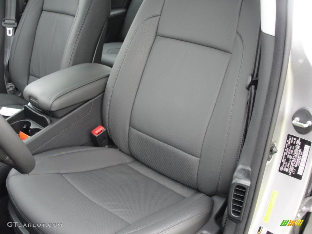 Jet Black Interior 2011 Hyundai Genesis 3.8 Sedan Photo #48484323