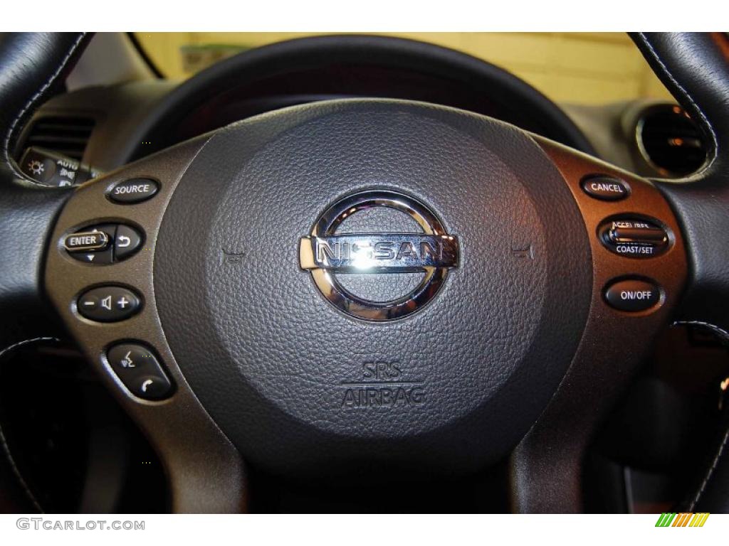 2010 Nissan Altima 2.5 S Coupe Controls Photo #48484407