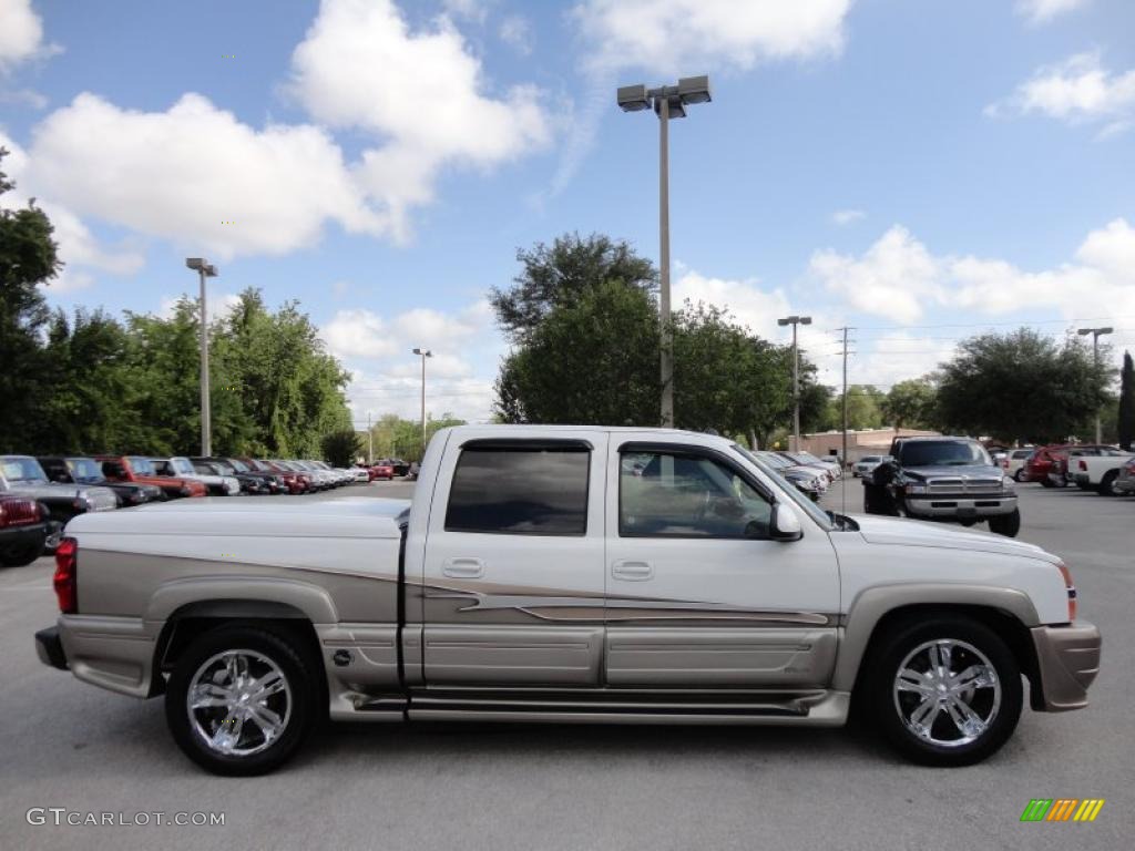 2005 Silverado 1500 LS Crew Cab - Summit White / Medium Gray photo #12