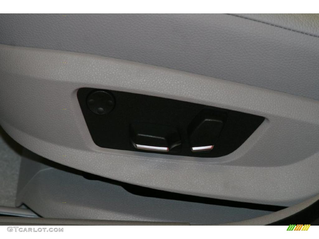 2011 5 Series 528i Sedan - Dark Graphite Metallic / Everest Gray photo #18
