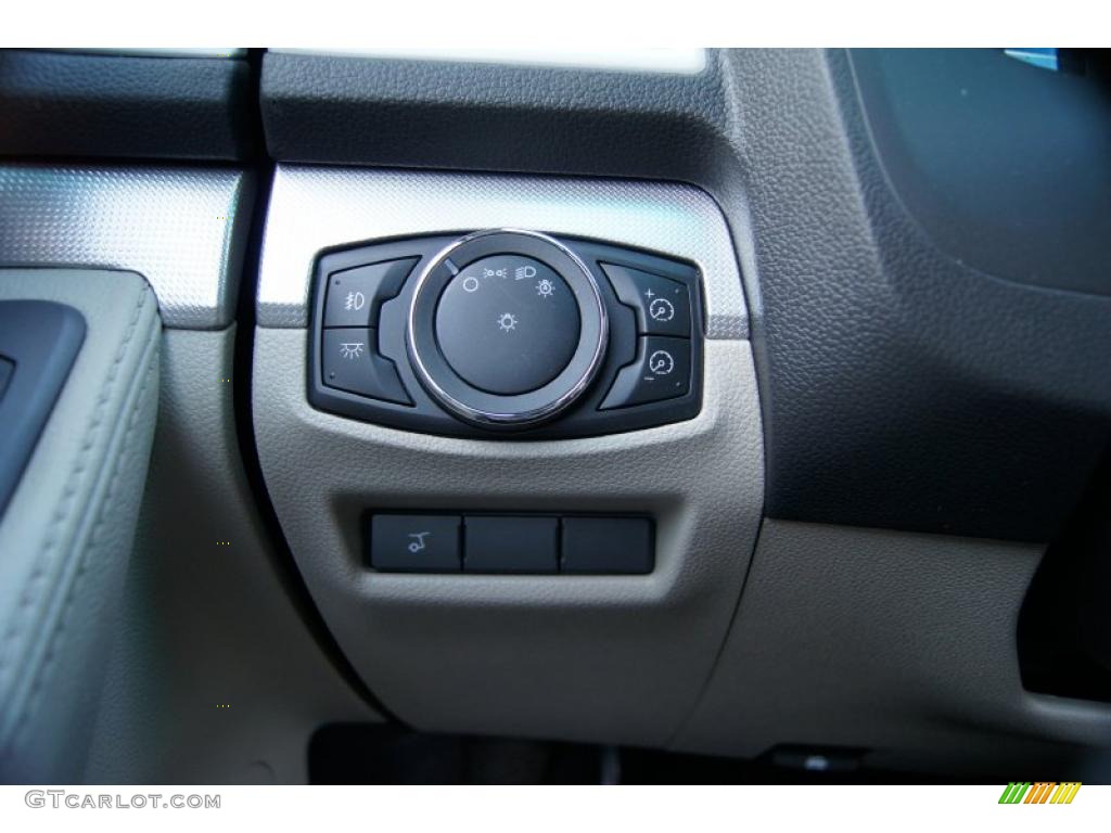 2011 Ford Explorer XLT Controls Photo #48486534