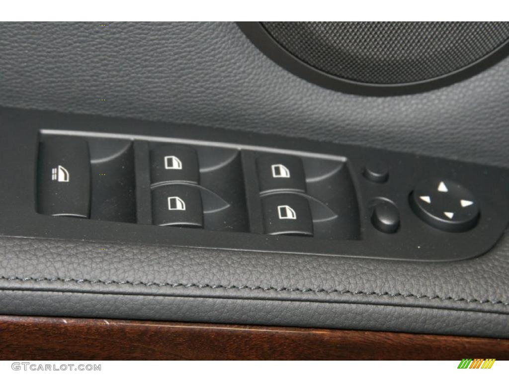 2011 BMW 3 Series 328i Convertible Controls Photo #48487050