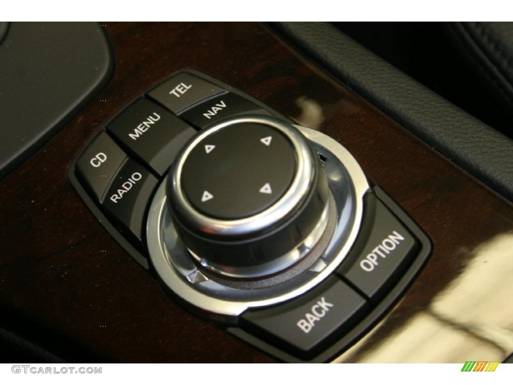 2011 BMW 3 Series 328i Convertible Controls Photo #48487074