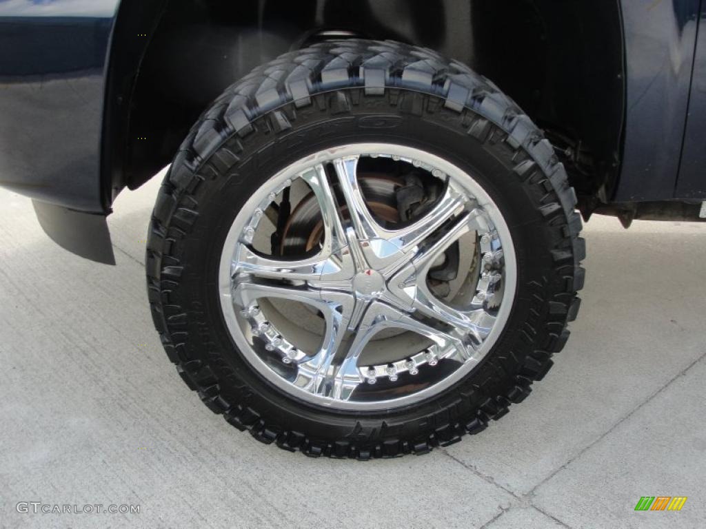 2007 Chevrolet Silverado 1500 LT Z71 Crew Cab 4x4 Custom Wheels Photo #48487395