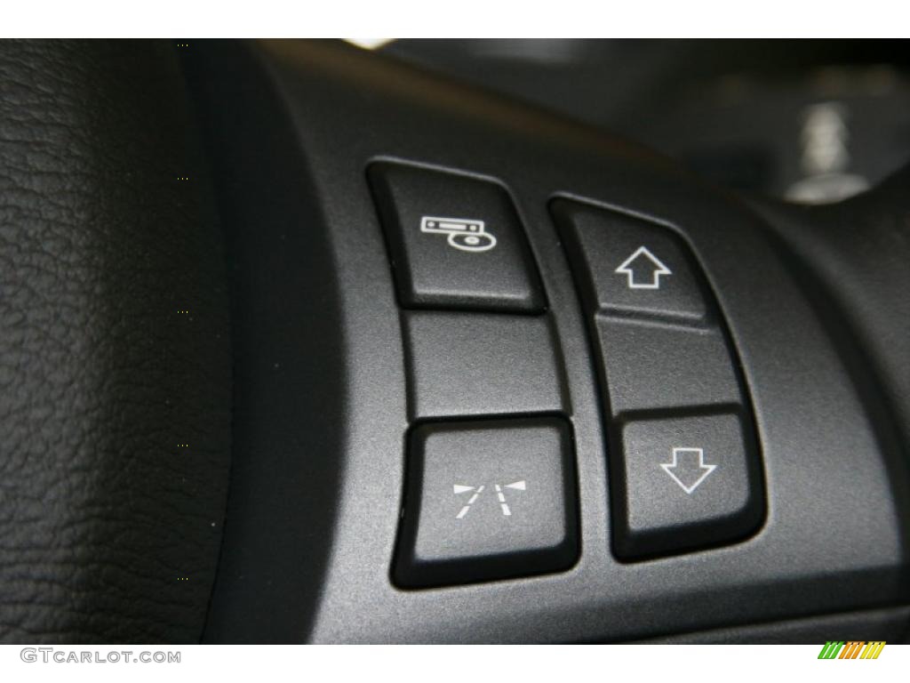 2012 BMW X5 xDrive50i Controls Photo #48490102