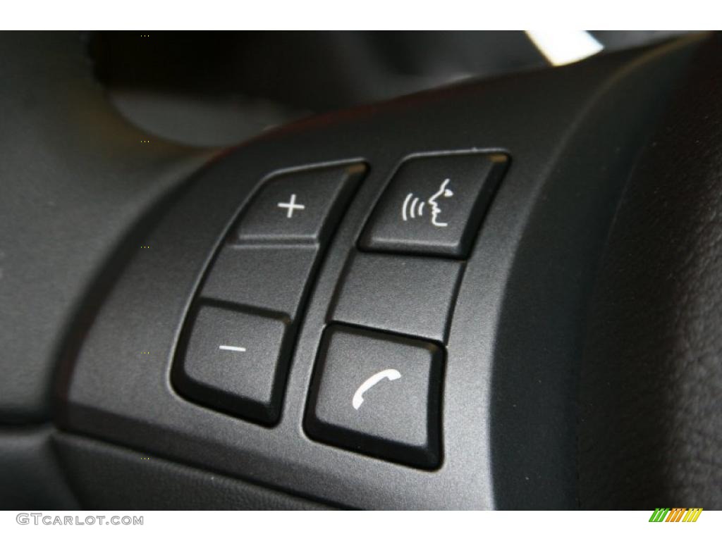 2012 BMW X5 xDrive50i Controls Photo #48490111