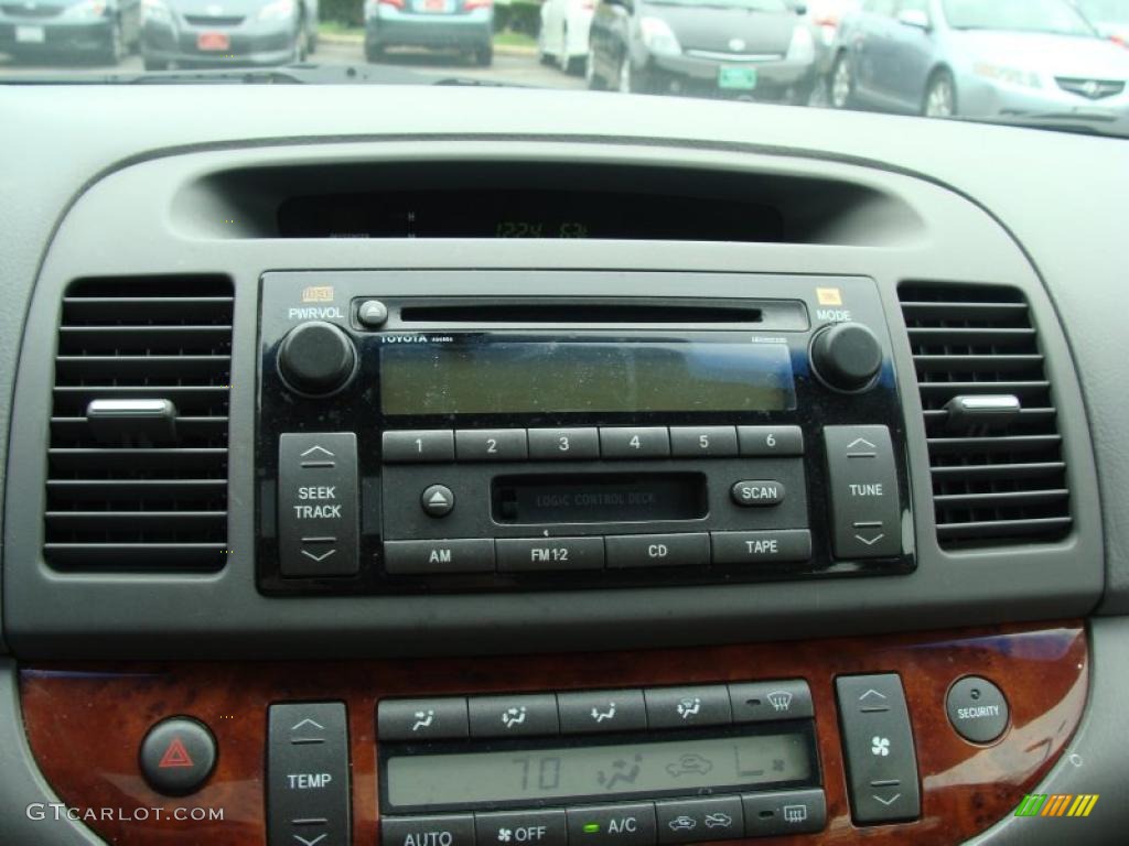 2002 Toyota Camry XLE Controls Photo #48493495