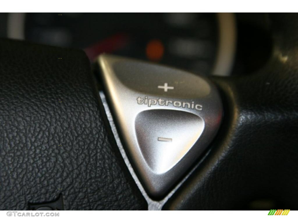 2004 Porsche Cayenne S Controls Photo #48493864