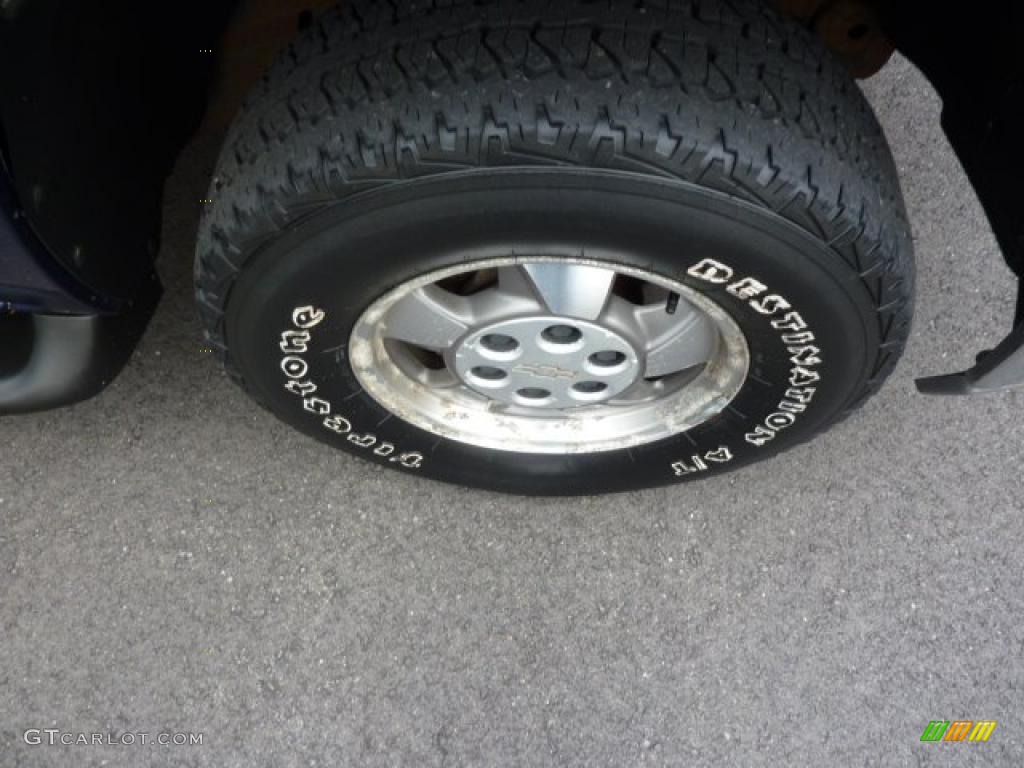 2003 Suburban 1500 4x4 - Indigo Blue Metallic / Tan/Neutral photo #10