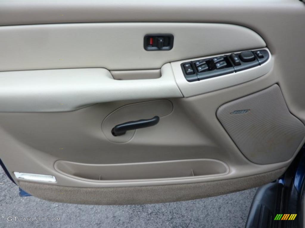 2003 Suburban 1500 4x4 - Indigo Blue Metallic / Tan/Neutral photo #11