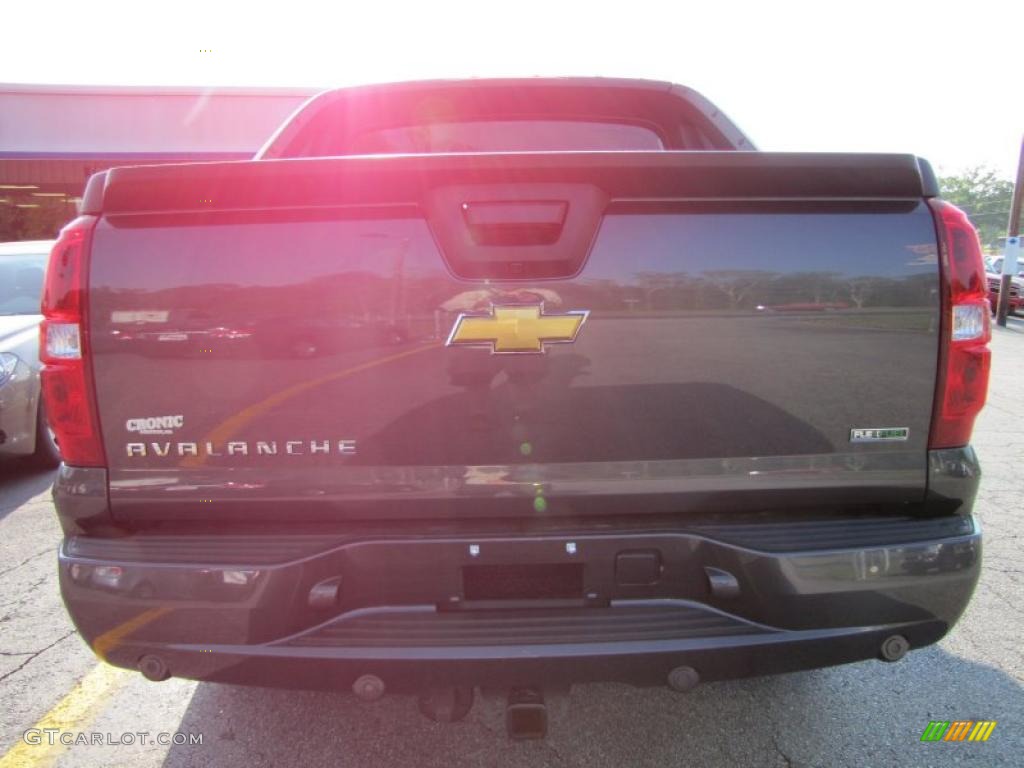 2011 Avalanche LT 4x4 - Taupe Gray Metallic / Dark Titanium/Light Titanium photo #5