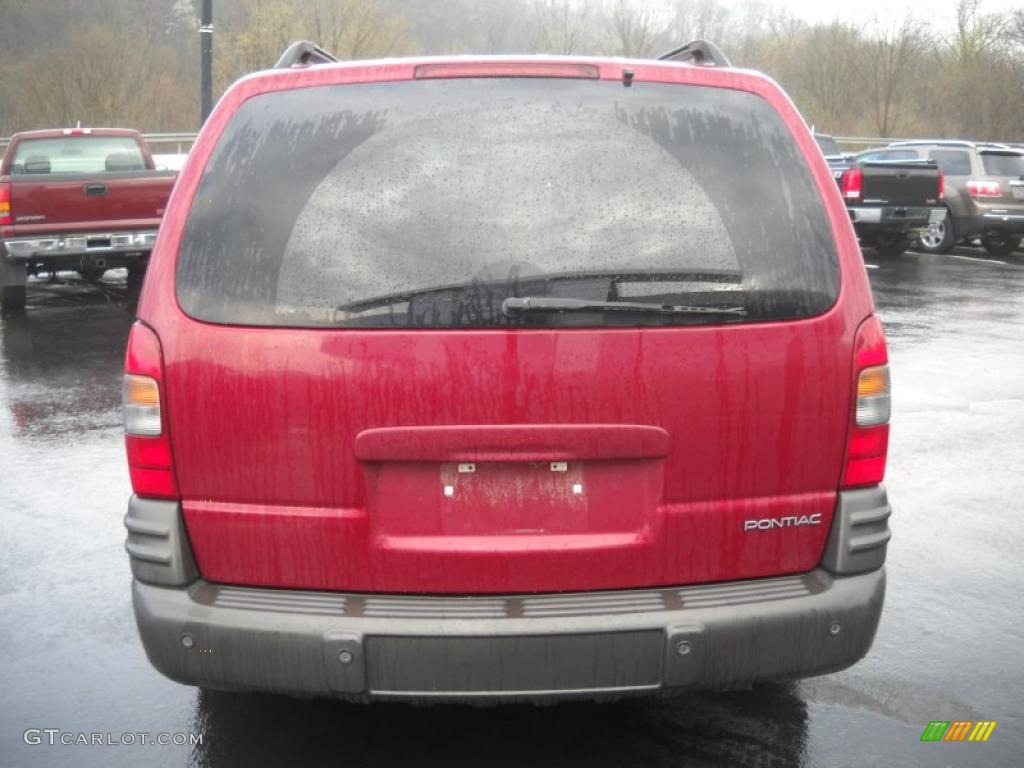 2004 Montana  - Sport Red Metallic / Gray photo #12