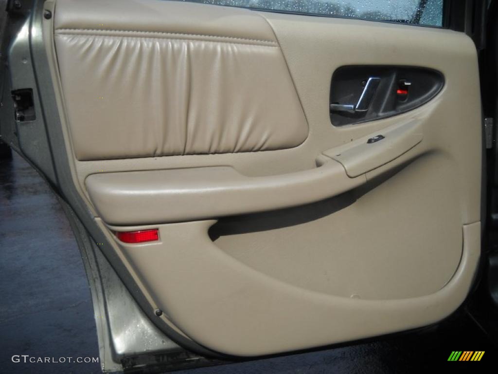 1996 Buick Regal Custom Sedan Door Panel Photos