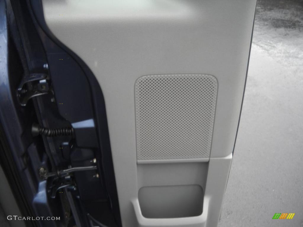 2004 F150 XLT Regular Cab 4x4 - Medium Wedgewood Blue Metallic / Medium/Dark Flint photo #14