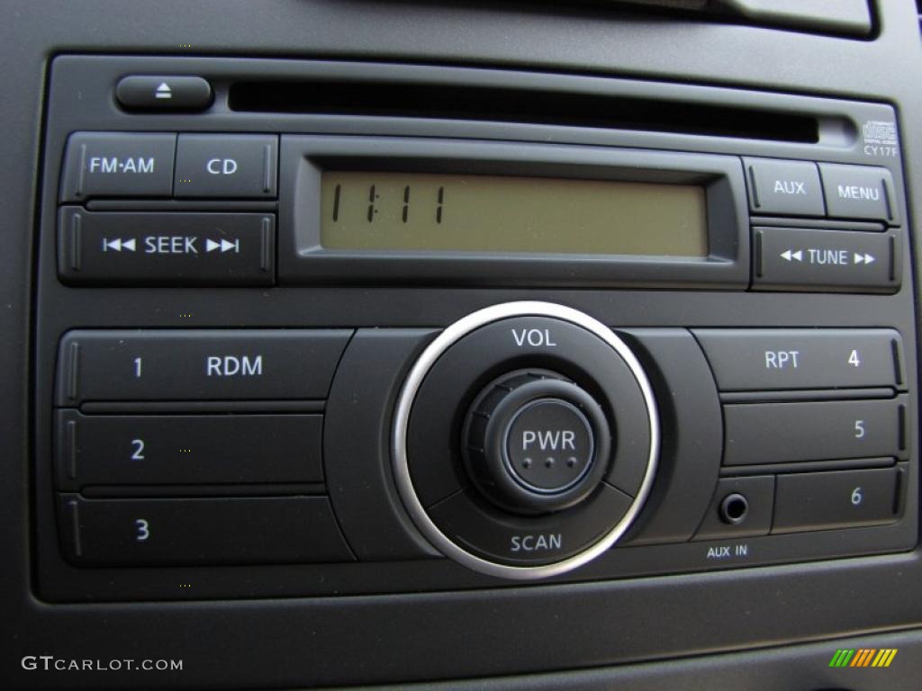 2011 Nissan Versa 1.8 S Hatchback Controls Photo #48496528