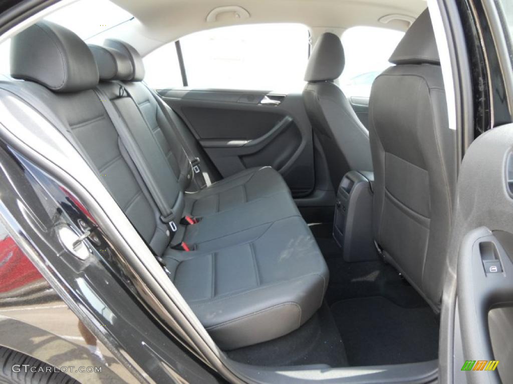 Titan Black Interior 2011 Volkswagen Jetta SE Sedan Photo #48497980