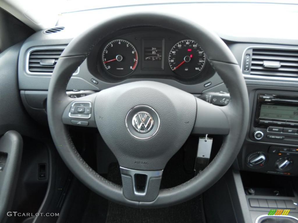2011 Volkswagen Jetta SE Sedan Titan Black Steering Wheel Photo #48498001