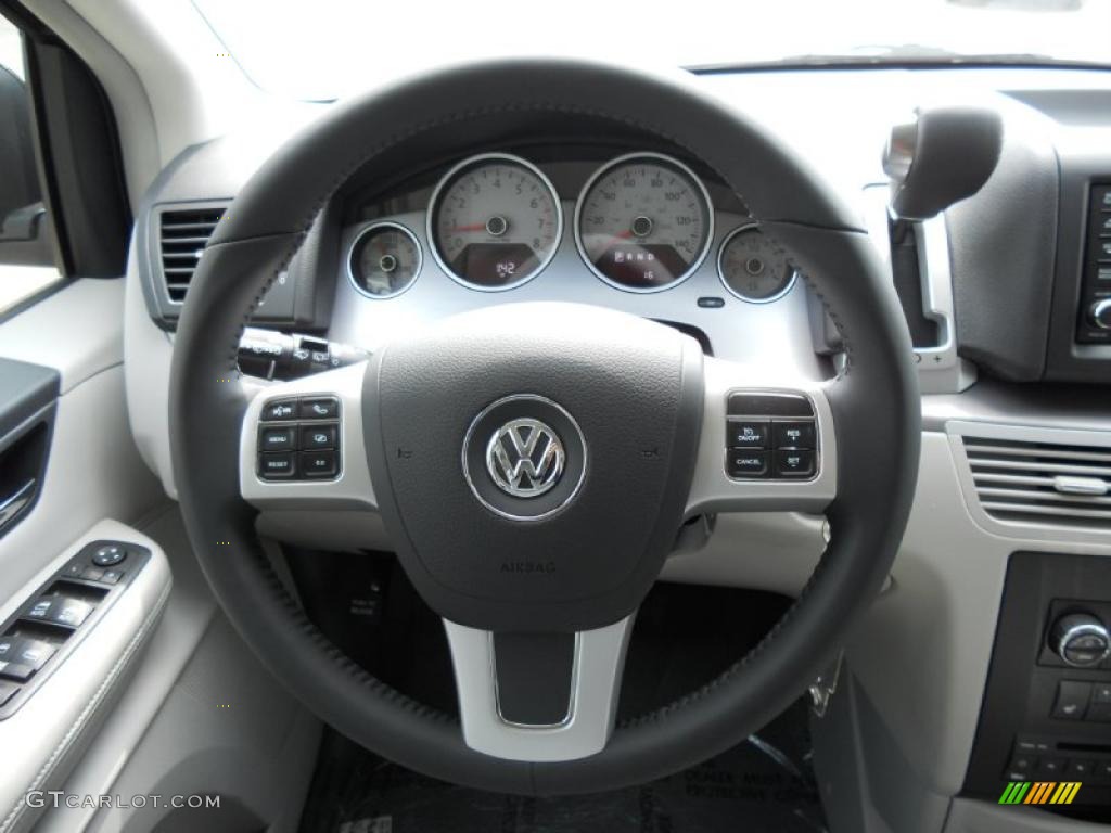 2011 Volkswagen Routan SEL Aero Gray Steering Wheel Photo #48498868